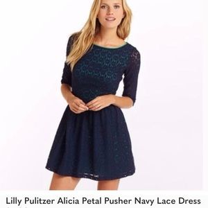 Lilly Pulitzer Alicia Petal Pusher size 8 navy lace dress